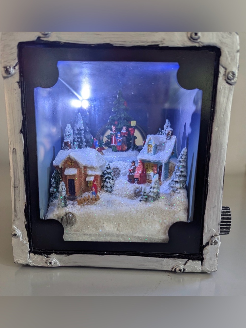 Unique Vintage Camera With Action Musical Inside